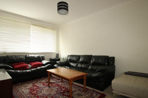 2 bedroom maisonette to rent, Wellbrook Road, Locksbottom, BR6