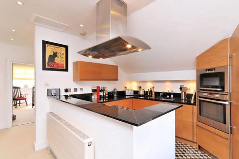undefined, Upper Richmond Road West, East Sheen, SW14