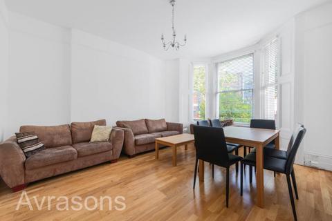 4 bedroom flat to rent, LANCASTER ROAD, LADBROKE GROVE