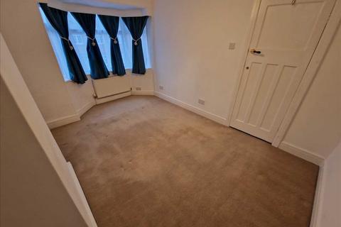 3 bedroom house to rent, Station Road, Poulton-le-Fylde