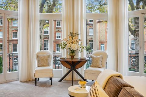 Flat for sale, Egerton Gardens, Knightsbridge