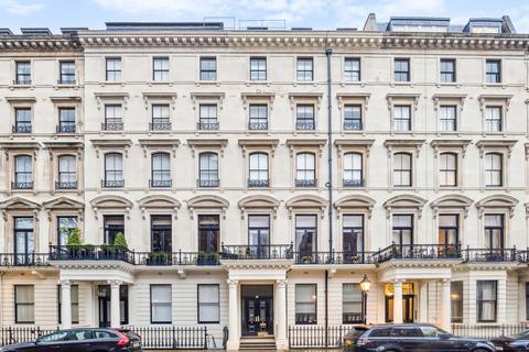 1 bedroom flat for sale, Ennismore Gardens, Knightsbridge