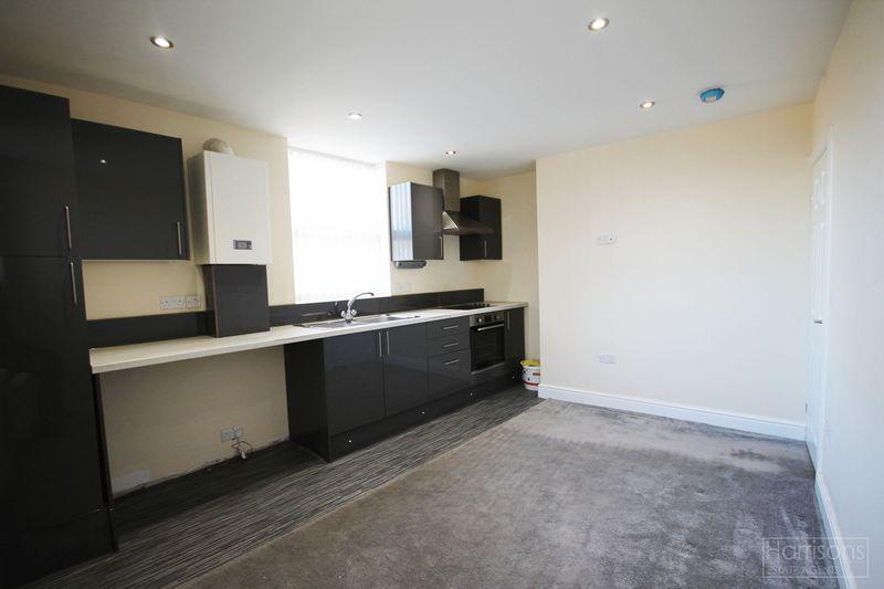 Castle Hill Road, Hindley, Wigan, Greater Manchester. 2 bed apartment £425 pcm (£98 pw)