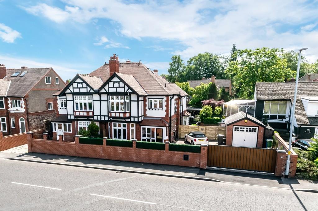 Hunts Lane, Stockton Heath 3 bed semidetached house £583,000