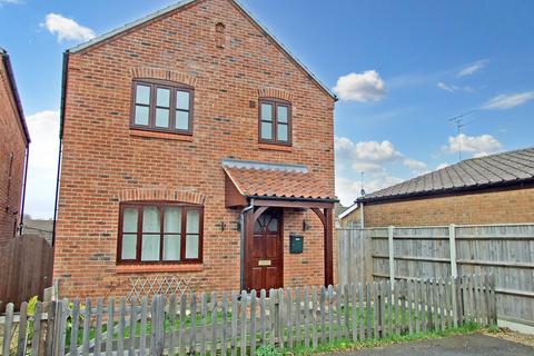 3 bedroom detached house to rent, Old School Yard, Edinburgh Road, Holt NR25