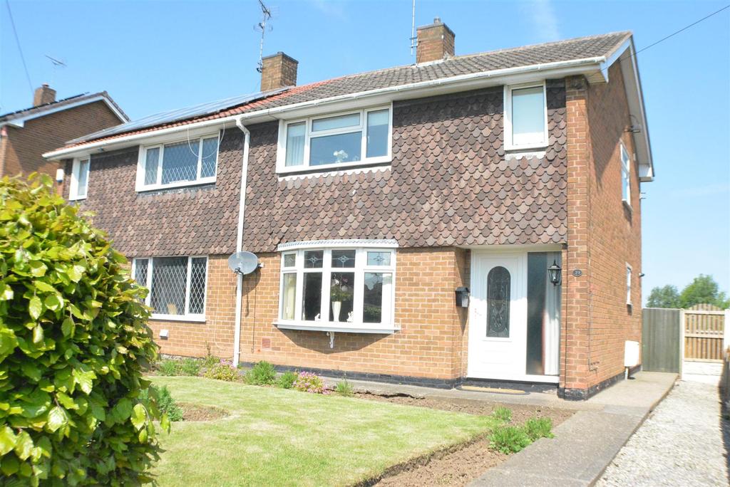 Carter Lane, Shirebrook, Mansfield 2 bed semidetached house £109,950