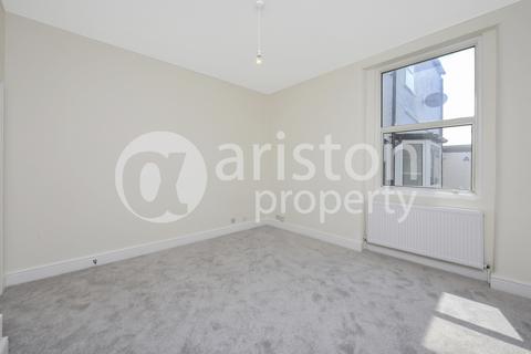 3 bedroom flat to rent, Turnpike Lane, Harringay