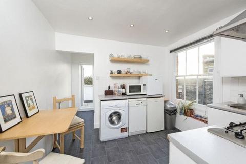 2 bedroom apartment for sale, Queenstown Road, SW8