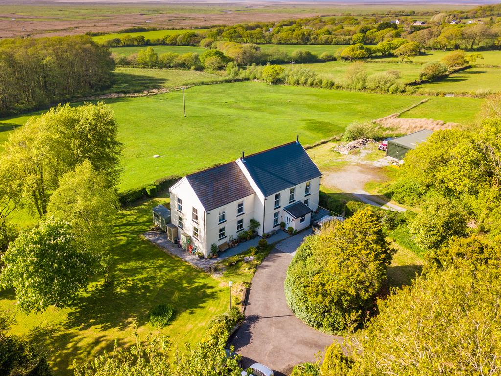 Llanrhidian, North Gower 5 bed property £725,000