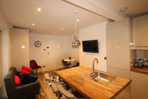 2 bedroom flat for sale - Birchanger Road, LONDON, SE25