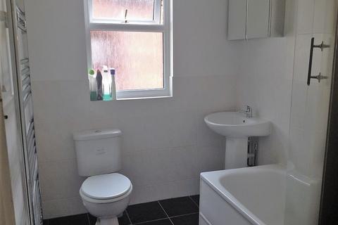 1 bedroom in a house share to rent, Allesley Old Road, Chapelfields, Coventry, CV5 8DB