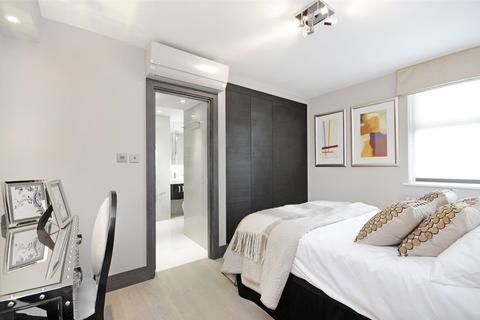 3 bedroom apartment to rent, Boydell Court, St. Johns Wood Park, St Johns Wood, NW8