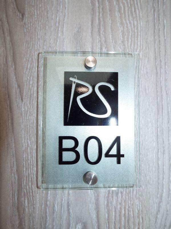B04