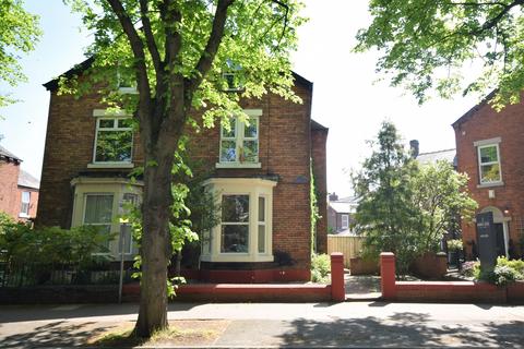 2 bedroom flat to rent, 114, Warwick Road, Carlisle