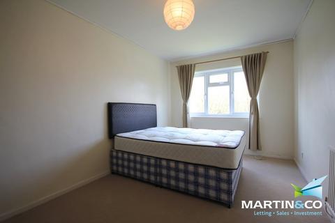 2 bedroom flat to rent, Elizabeth Court, Metchley Lane, Harborne, B17