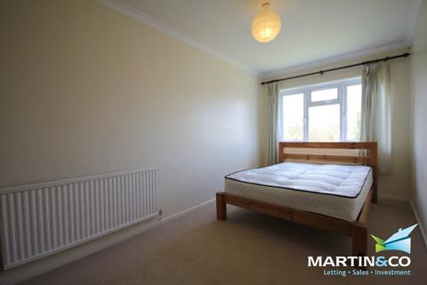 2 bedroom flat to rent, Elizabeth Court, Metchley Lane, Harborne, B17