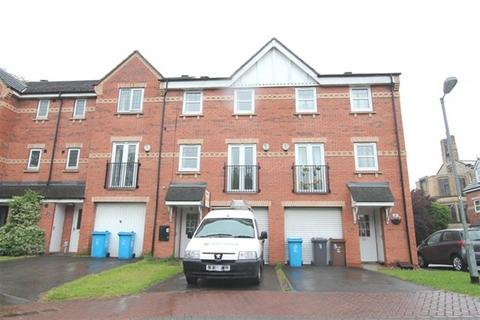 3 bedroom townhouse to rent, Philip Larkin Close, HU6