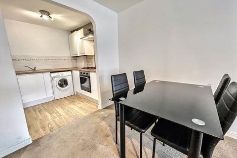 2 bedroom flat for sale, Wimborne