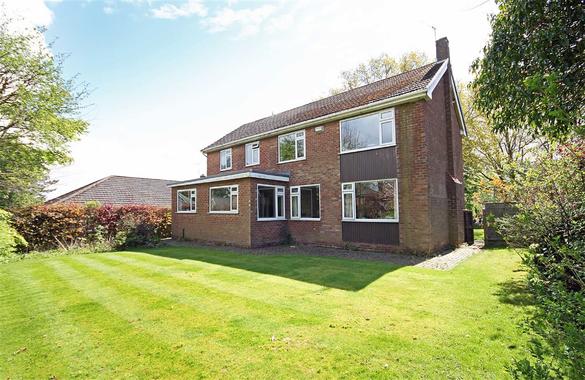 Shay Lane Hale Barns Cheshire 4 Bed Detached House 560 000