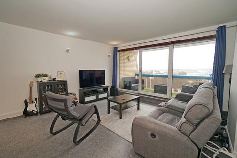 2 bedroom apartment to rent, Oyster Quay, Portsmouth PO6