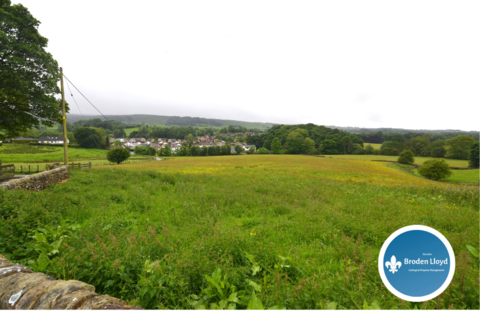 4 bedroom cottage to rent, Park Road, Cliviger, Burnley BB10