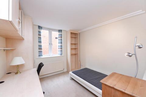 2 bedroom apartment to rent, Kidderpore Avenue,  Hampstead,  NW3