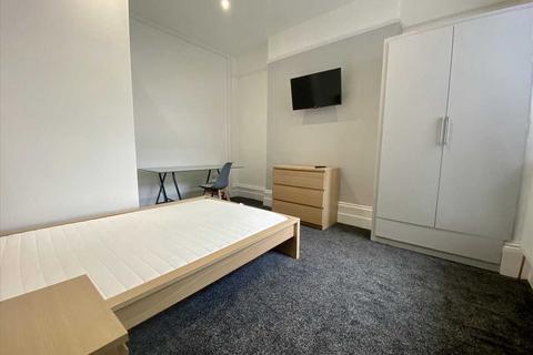 2 bedroom apartment to rent, Addison Road, Plymouth
