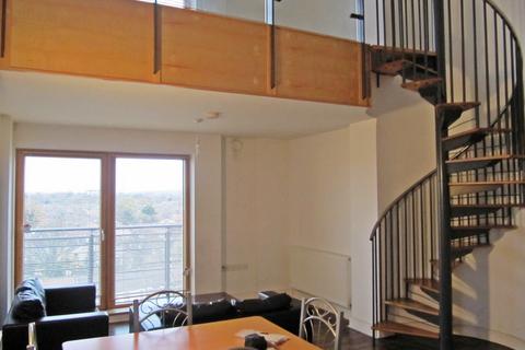 2 bedroom flat to rent, Hainault Bridge Parade,, Hainault St, IG1
