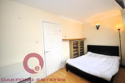 2 bedroom flat to rent, Drummond Street, Euston, London NW1