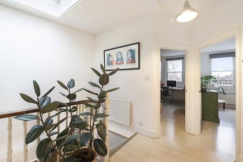 2 bedroom flat to rent, South Villas, Camden, London