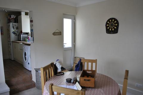 2 bedroom end of terrace house to rent, Cheveley Road, Newmarket