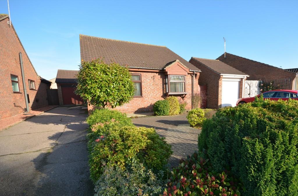 Dunston Drive, Oulton, Lowestoft 2 bed detached bungalow £179,950