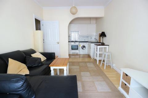 1 bedroom apartment to rent, Starboard Court, Brighton Marina Village