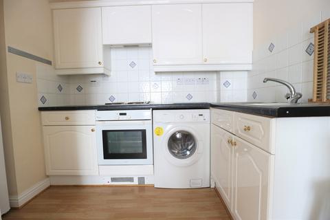 1 bedroom apartment to rent, Starboard Court, Brighton Marina Village