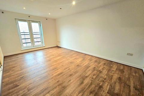 2 bedroom apartment to rent, High Road, Harrow