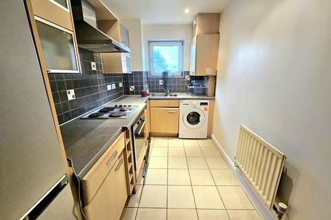 2 bedroom apartment to rent, High Road, Harrow