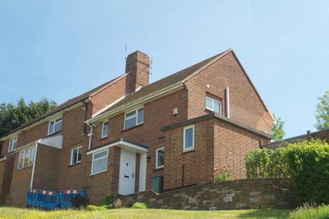 3 bedroom semi-detached house to rent, Auckland Drive, Bevendean