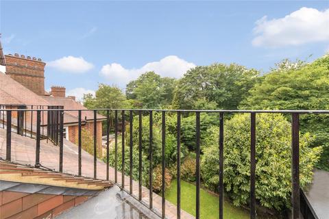 2 bedroom flat to rent, Redington Road, Hampstead, London