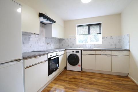 2 bedroom flat to rent, Moray Close, Edgware HA8