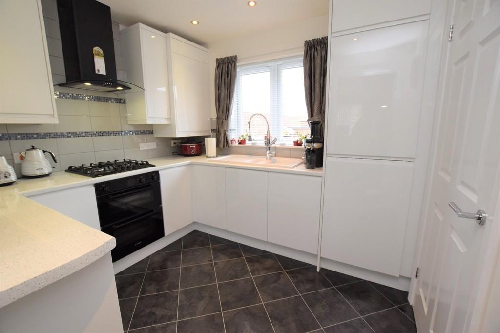 Albion Court, Burnopfield, Newcastle Upon Tyne 2 bed end of terrace