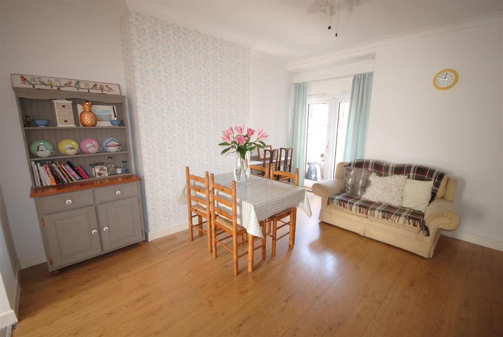 Gidlow Lane, Springfield, Wigan 3 bed terraced house £119,950