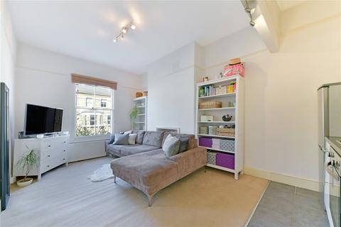 2 bedroom apartment to rent, Cologne Road, London, SW11