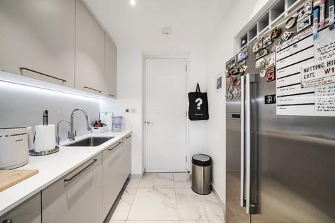 3 bedroom flat to rent, Abbey Court, St John's Wood, London