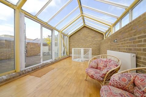 2 bedroom apartment to rent, Bishops Court, Bishops Bridge Road, Bayswater, W2
