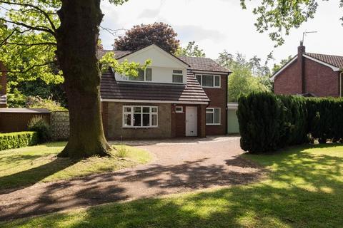 4 bedroom detached house for sale, Coppice Road, Willaston