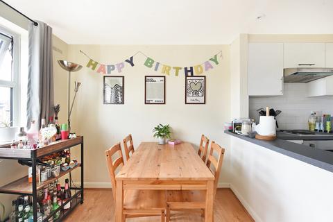 2 bedroom flat to rent, Gilden Crescent, Chalk Farm, NW5