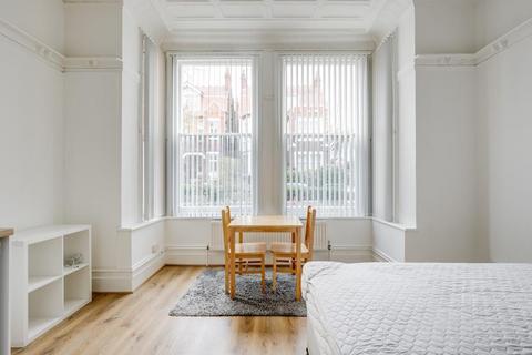 Studio to rent, Fawley Road,London,NW6
