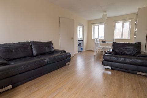 2 bedroom apartment to rent, Chorlton Road, Manchester