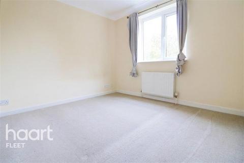 2 bedroom flat to rent, Ellen Drive