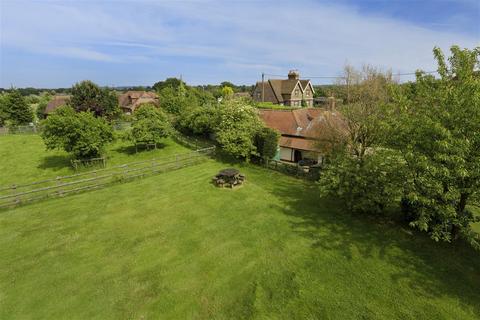 undefined, Hansletts Bungalow, Hansletts Lane, Ospringe